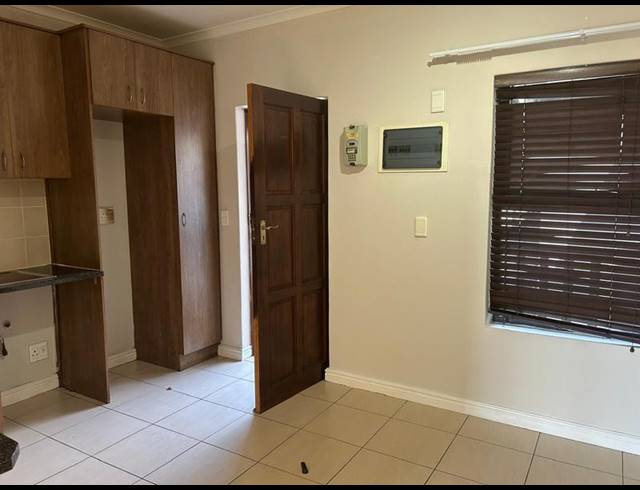 1 BEDROOM APARTMENT FOR SALE IN LANSDOWNE